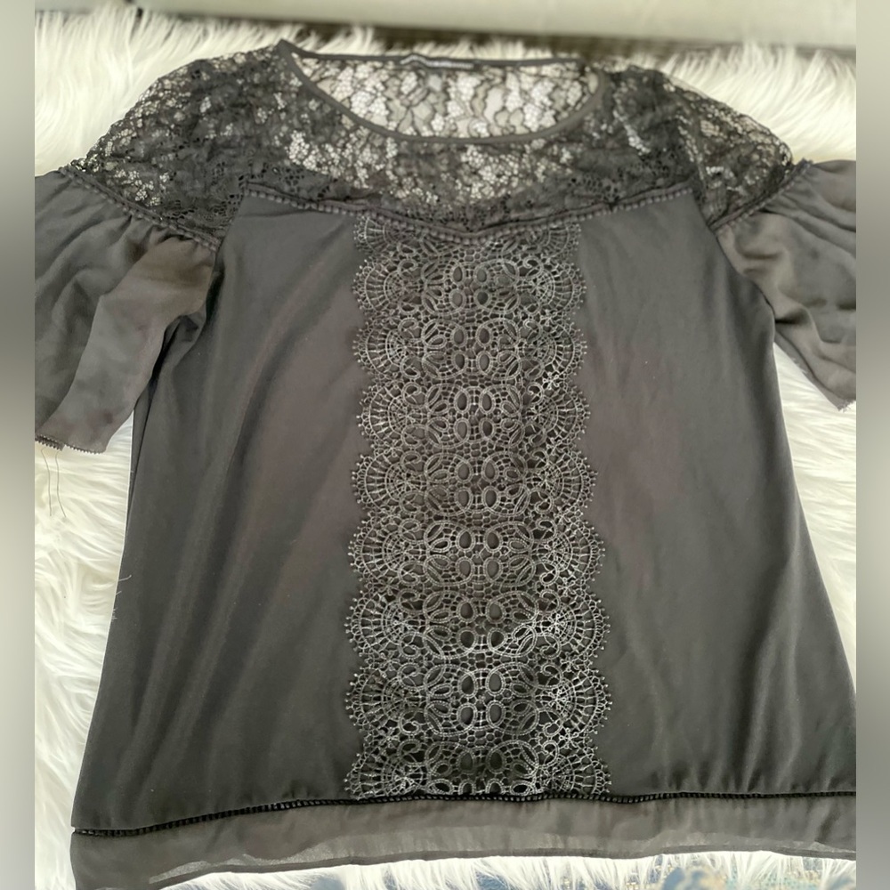 WHITE HOUSE BLACK MARKET woman’s black blouse - size small